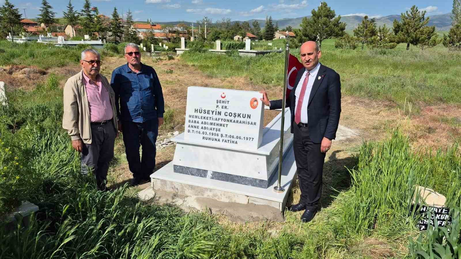 Şehit mezarı 49 yıl sonra yeniden yapıldı