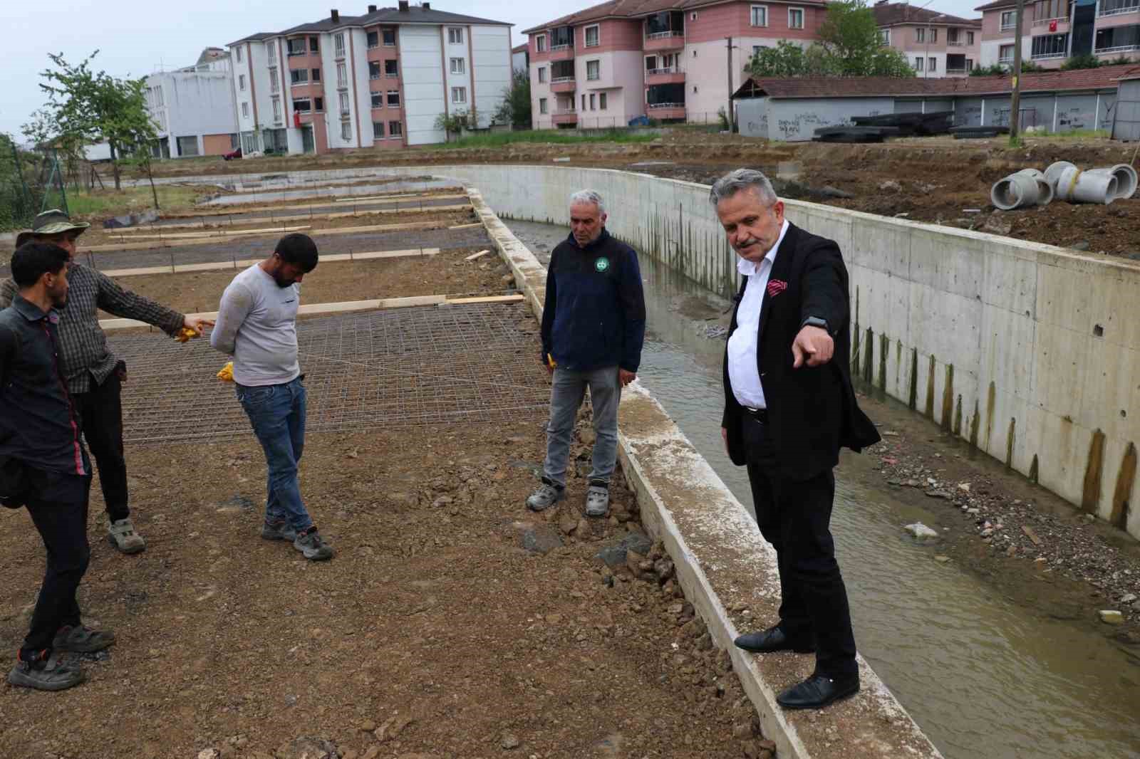 Başkan Koloğlu dere ıslah çalışmaları yerinde incelendi