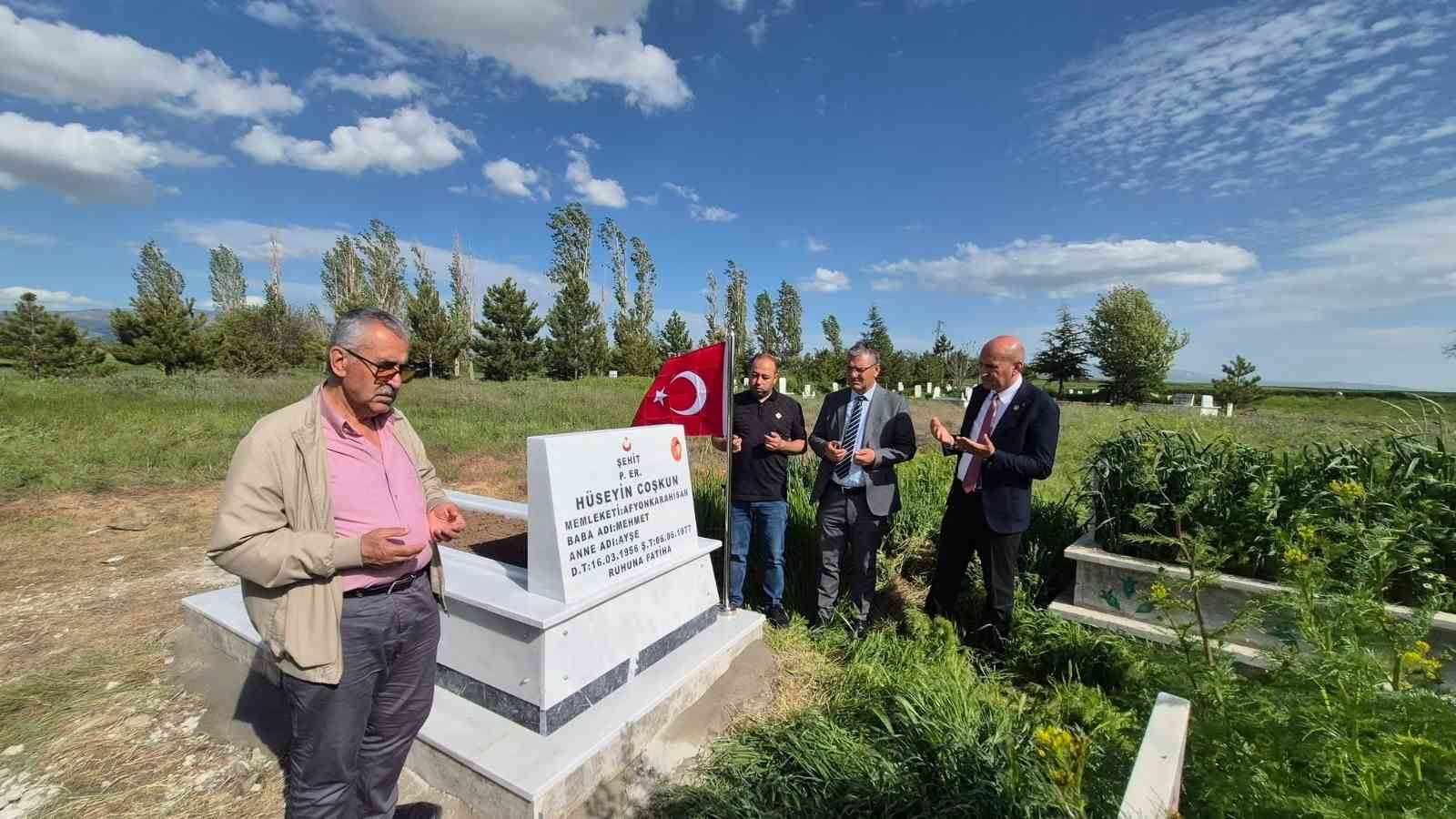 Şehit mezarı 49 yıl sonra yeniden yapıldı
