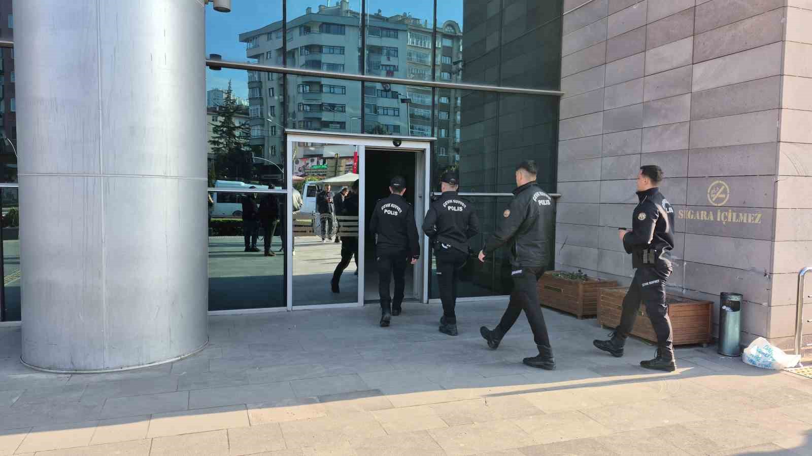 Eskişehir merkezli 33 ildeki 8,7 milyar liralık yasa dışı bahis operasyonunda 45 ş&uuml;pheli adliyeye sevk edildi
