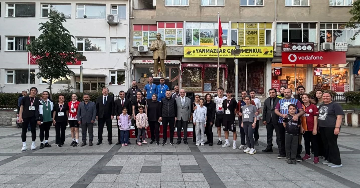 Bayramiç’te Atatürk Koşusu
