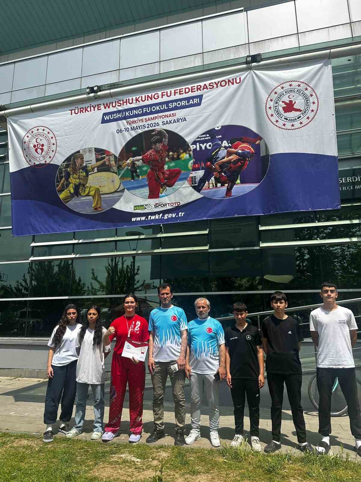 K&uuml;tahya&rsquo;nın Wushu Sanda&rsquo;daki ilk T&uuml;rkiye derecesi Pazarlar Spor Lisesi&rsquo;nden

