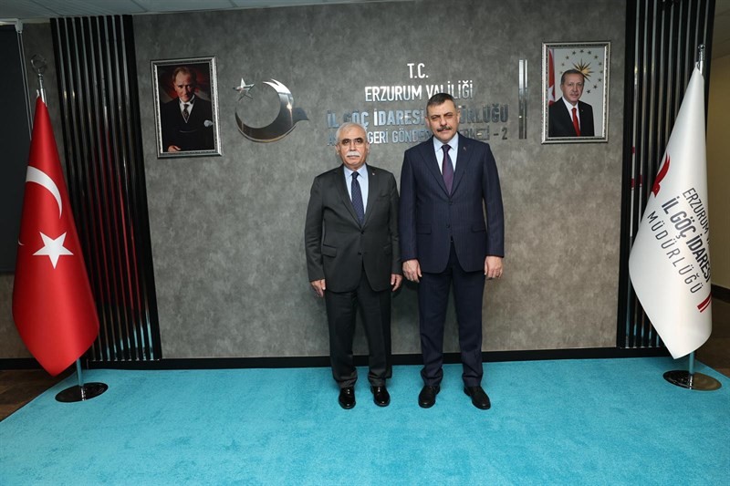 İ&ccedil;işleri Bakanı Mustafa &Ccedil;ift&ccedil;i ve Anayasa Mahkemesi Başkanı Kadir &Ouml;zkaya Aşkale geri g&ouml;nderme merkezinde incelemelerde bulundu

