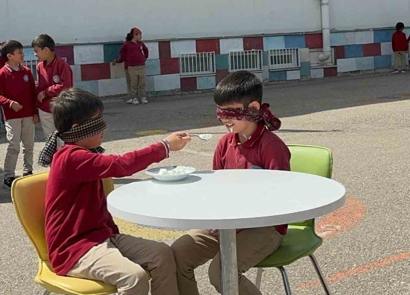 Aydıntepe&rsquo;de &ouml;ğrenciler yardımlaşmayı oyunla &ouml;ğrendi
