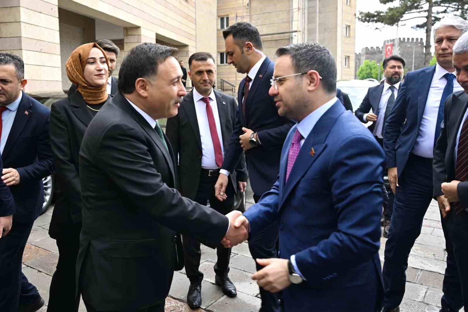 Bakan Gürlek: "Ucu nereye dokunursa dokunsun devletimizin demir yumruğunu indiriyoruz"