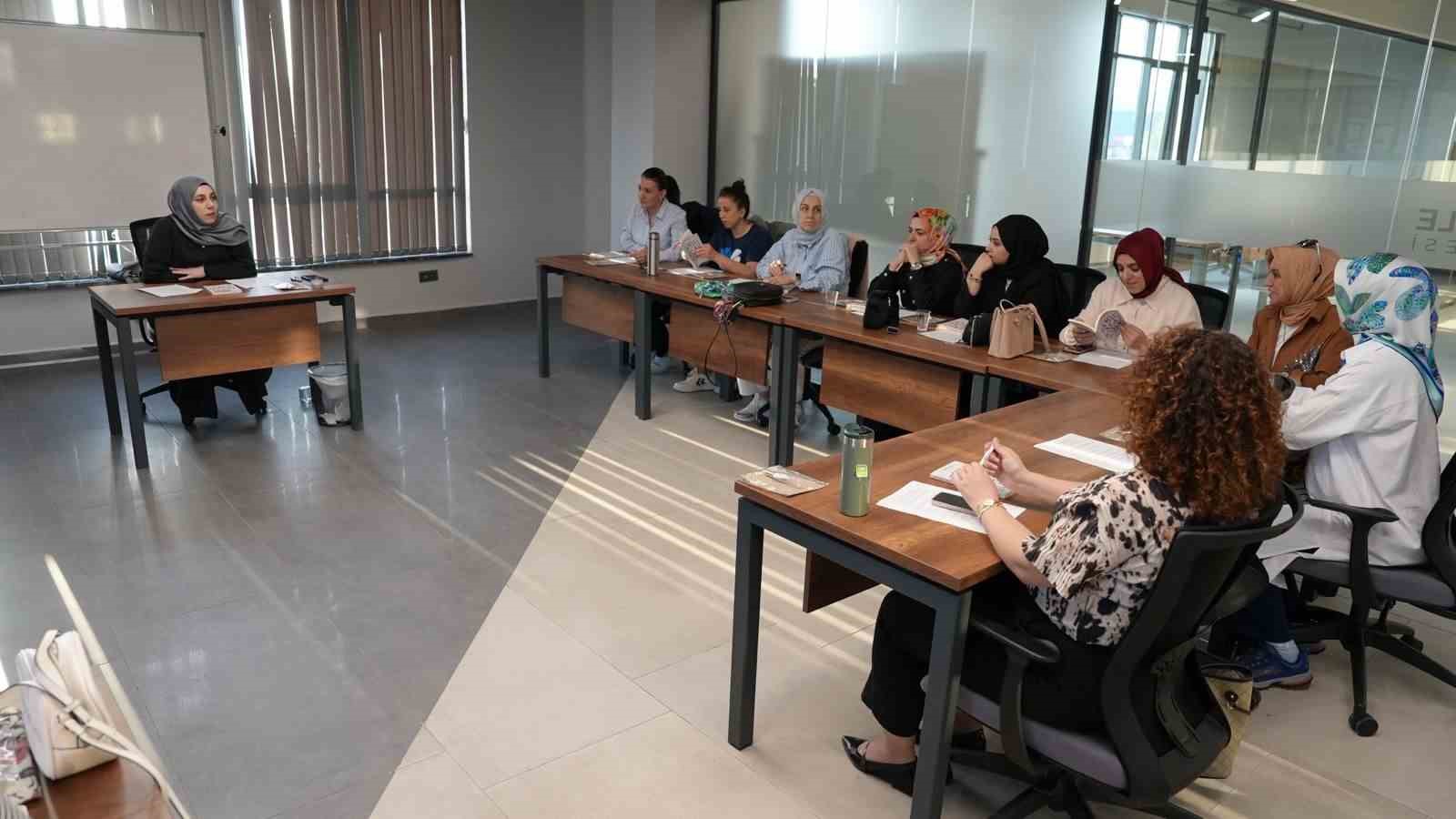 Başiskele’de kitapların iyileştirici gücü konuşuldu
