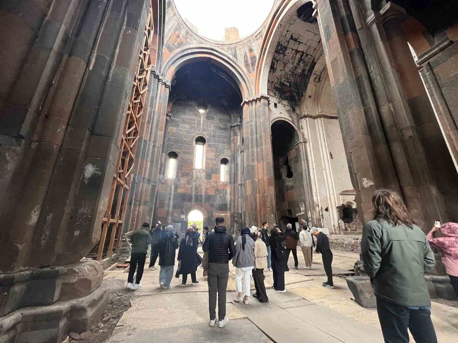 Erzincanlı gen&ccedil;ler tarih ve medeniyet yolculuğunda buluştu
