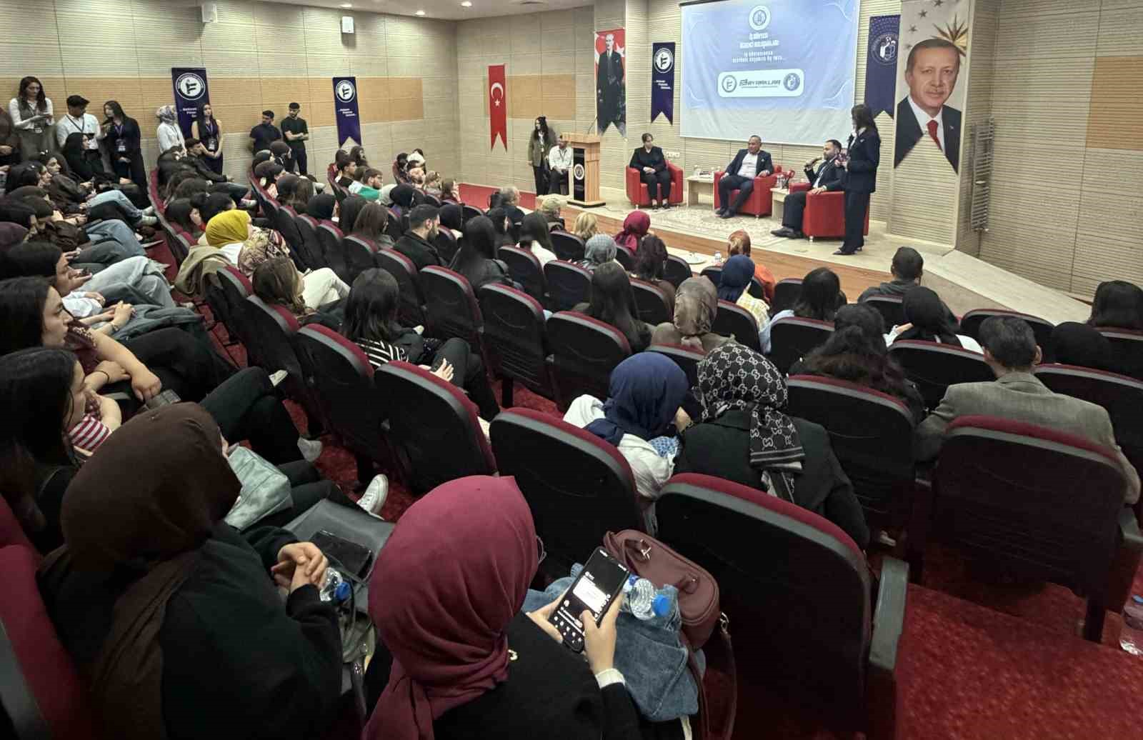 İş dünyası öğrenci buluşmaları sürüyor
