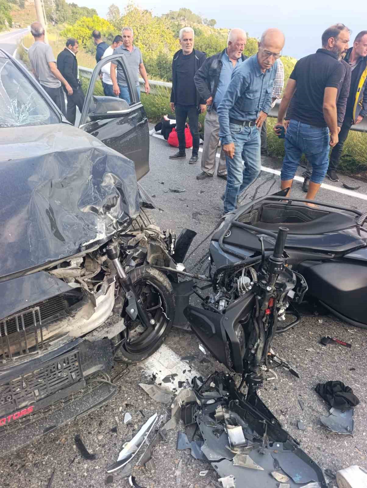 Otomobil ile motosiklet çarpıştı: 2 yaralı