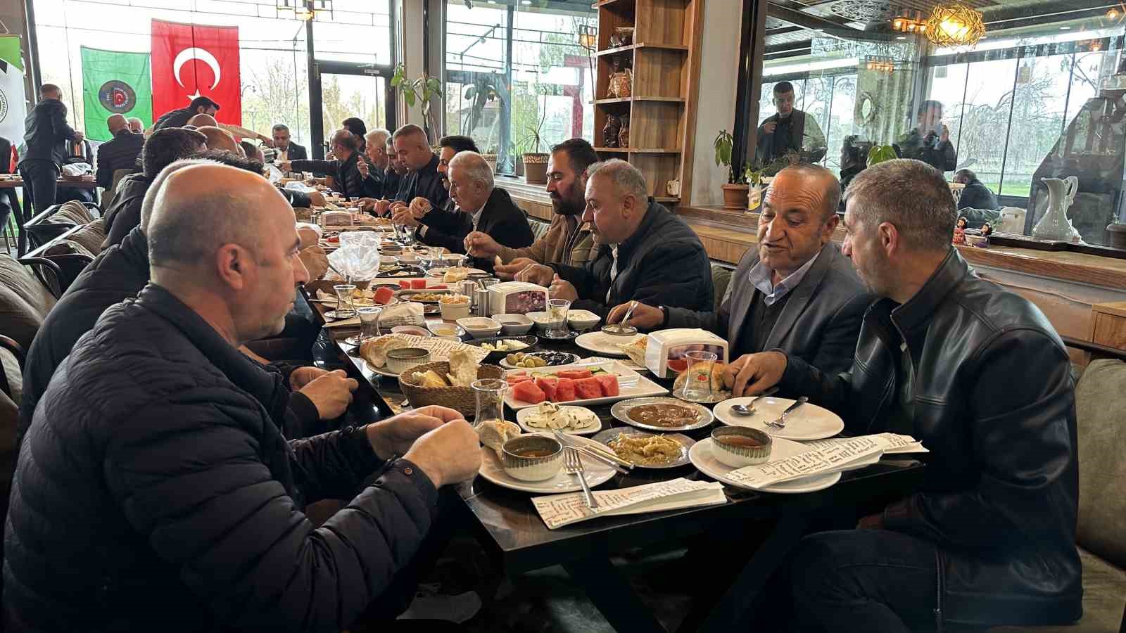 Y&uuml;ksekova&rsquo;da D&uuml;nya &Ccedil;ift&ccedil;iler G&uuml;n&uuml; kutlandı
