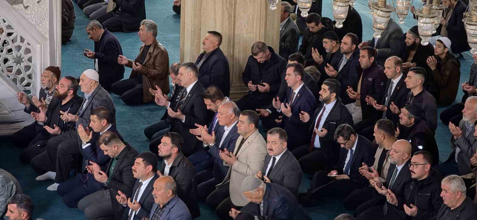 İ&ccedil;işleri Bakanı Mustafa &Ccedil;ift&ccedil;i Tatvan&rsquo;da
