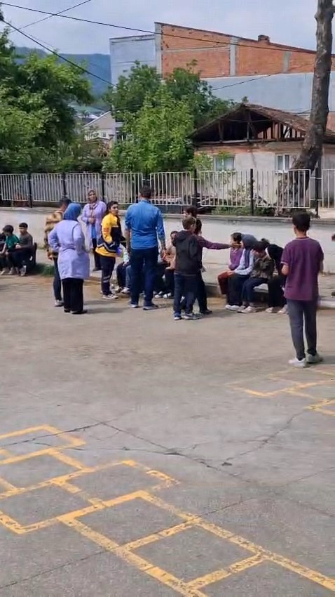 Marketten alınan çiğköfte öğrencileri zehirledi

