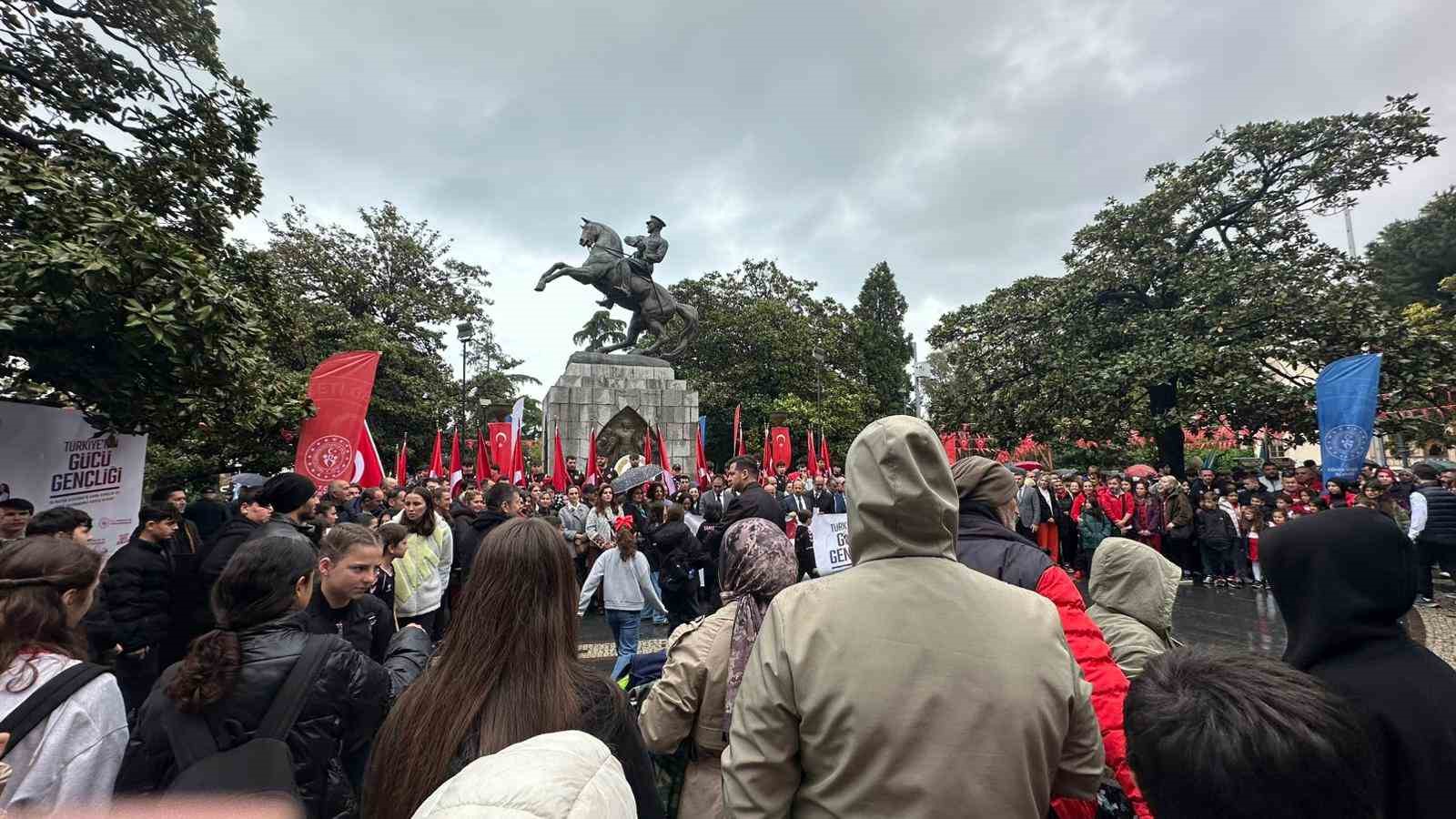 &rsquo;Gen&ccedil;lik Haftası&rsquo; kutlamaları Samsun&rsquo;da başladı
