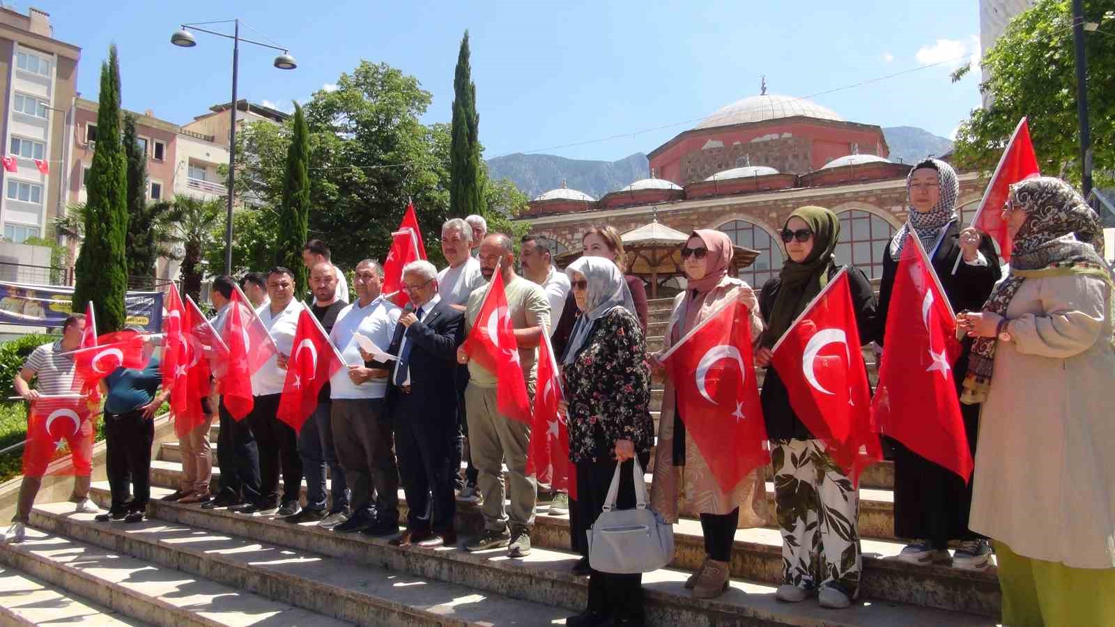 Büyük Aile Platformu’ndan "Temiz Ekran Hareketi" çağrısı