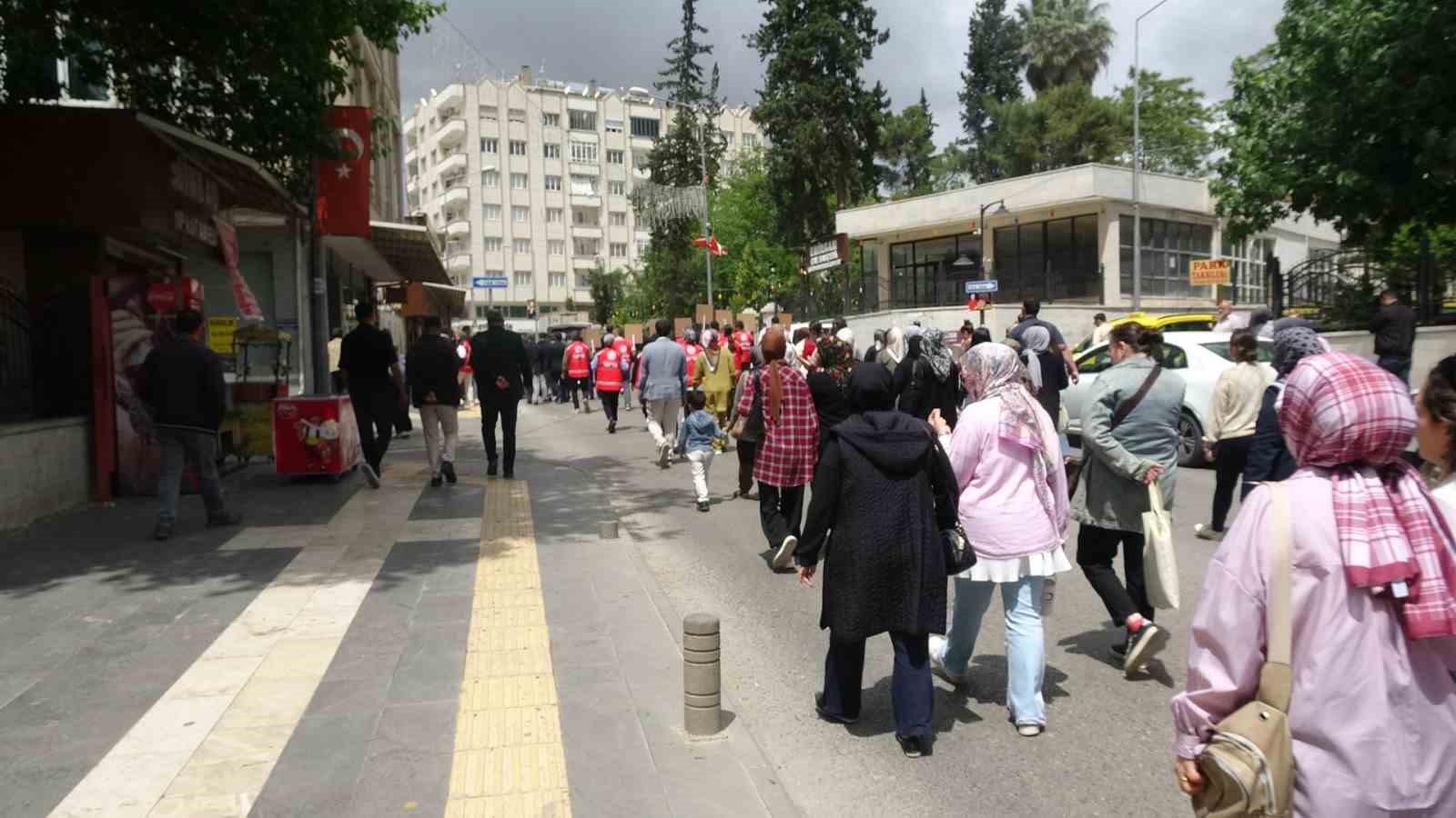 Kilis&rsquo;te &rsquo;Aile G&uuml;n&uuml;&rsquo; y&uuml;r&uuml;y&uuml;ş&uuml; d&uuml;zenlendi
