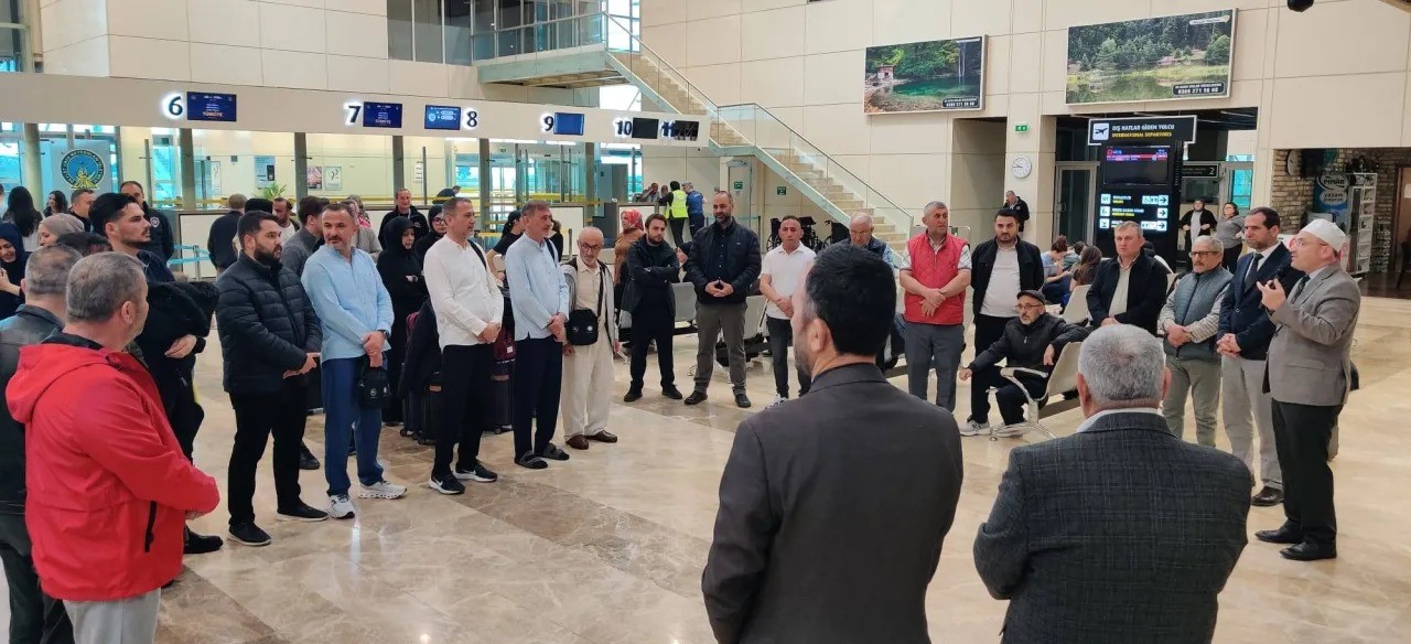 Sinoplu hacı adayları dualarla kutsal topraklara uğurlandı