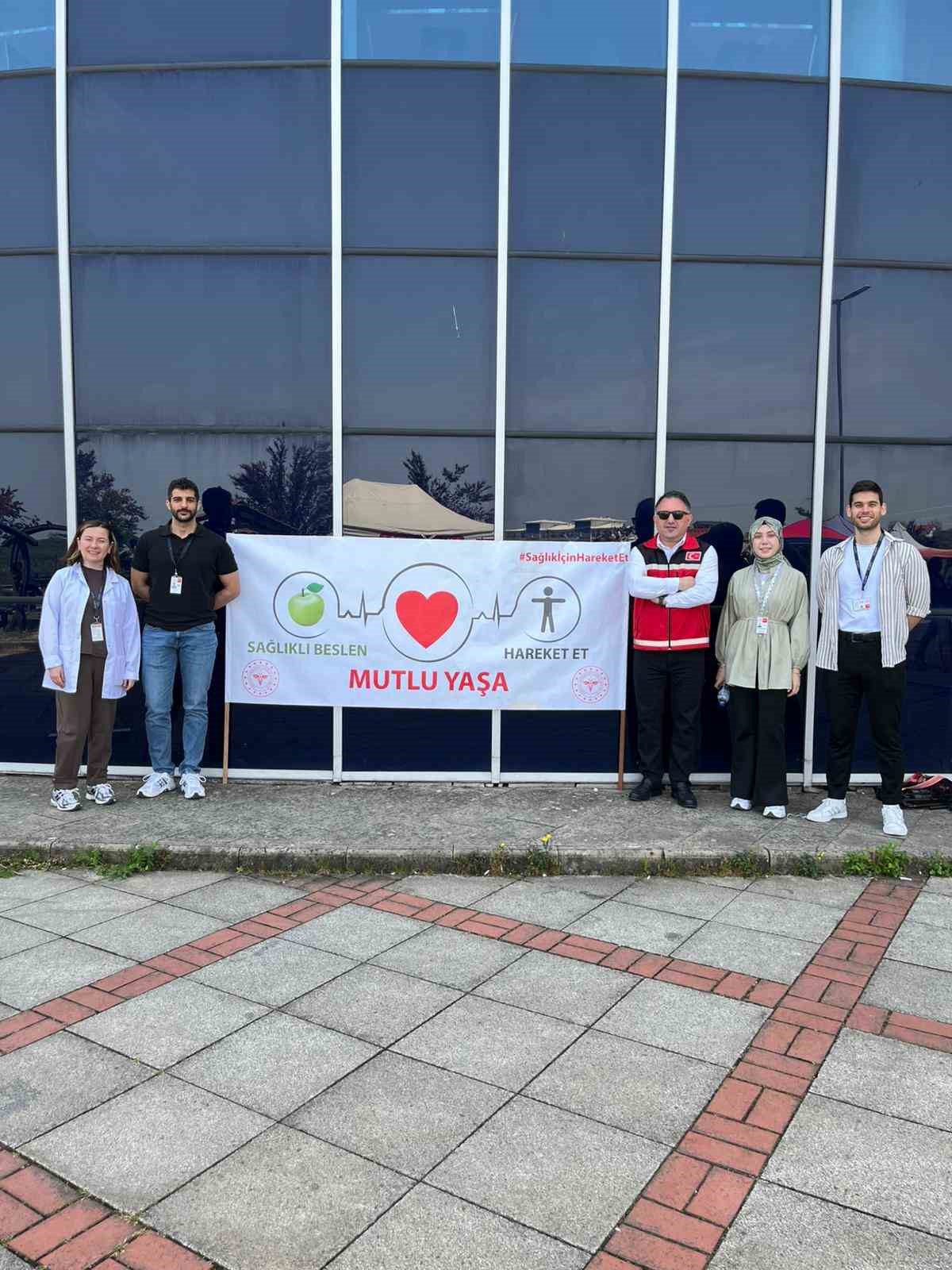 Akçakoca bahar şenlikleri’nde sağlık standına yoğun ilgi
