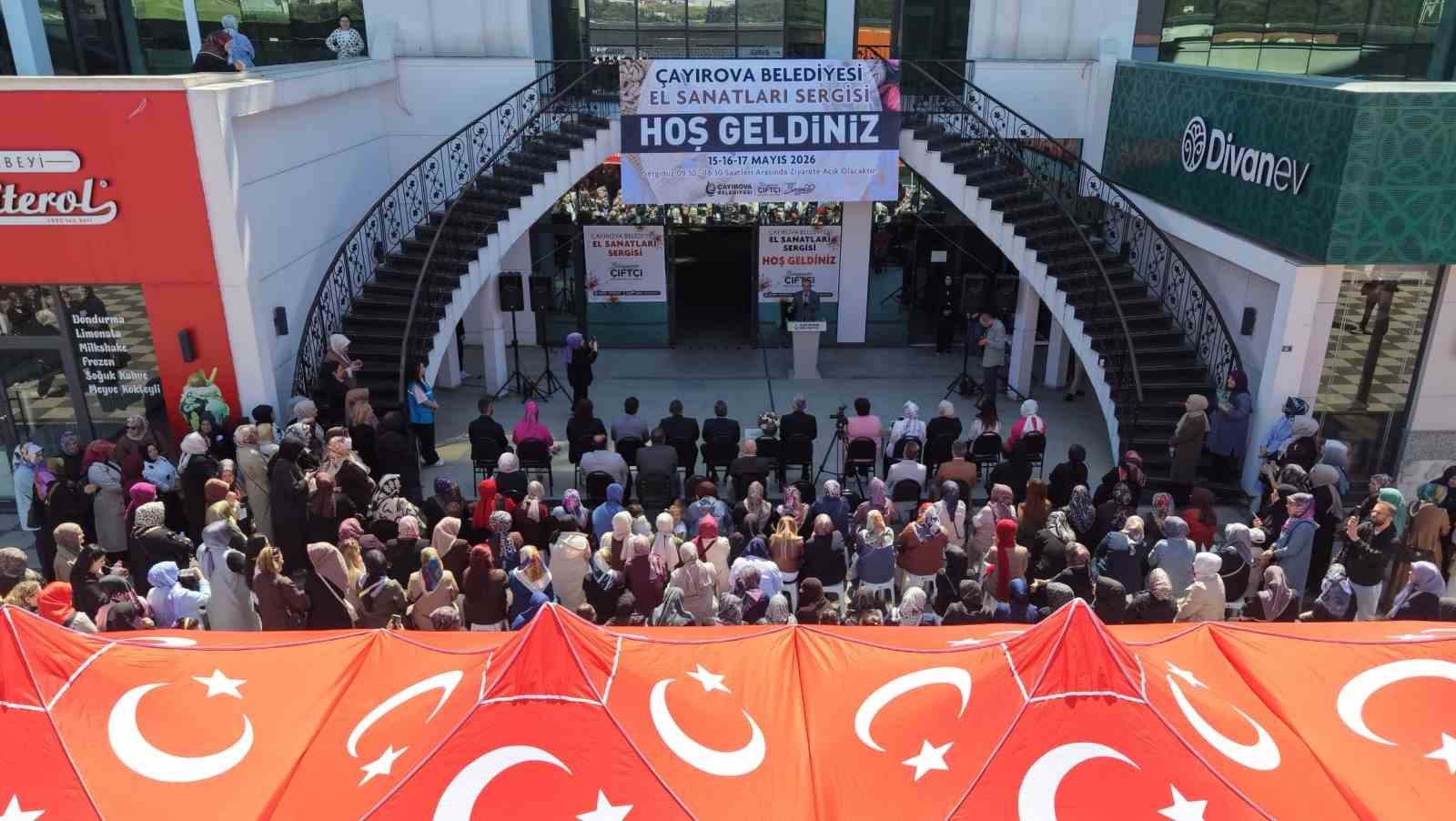 Çayırova’da el emeği göz nuru eserler görücüye çıktı