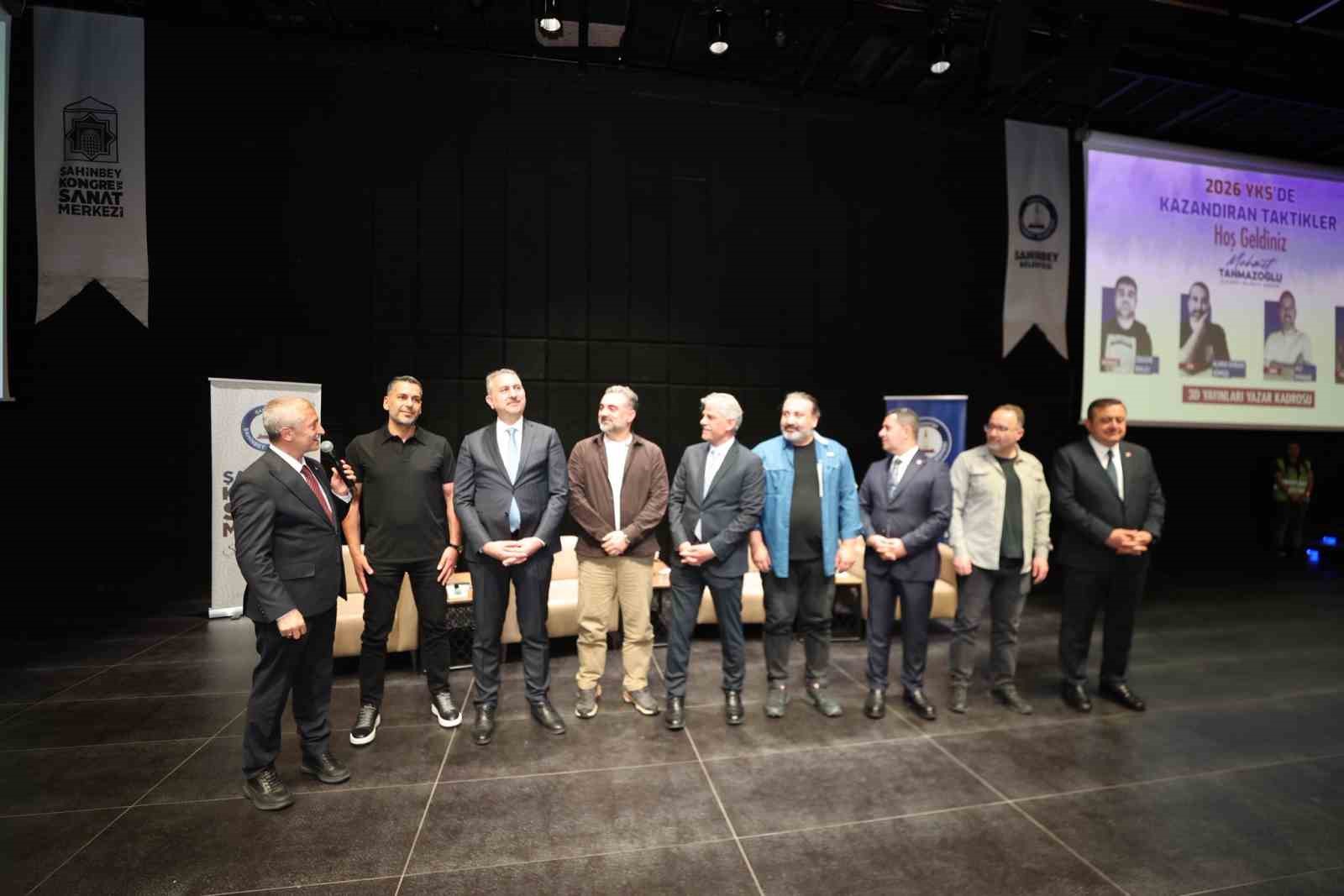 Şahinbey&rsquo;de gen&ccedil;lerle buluştular
