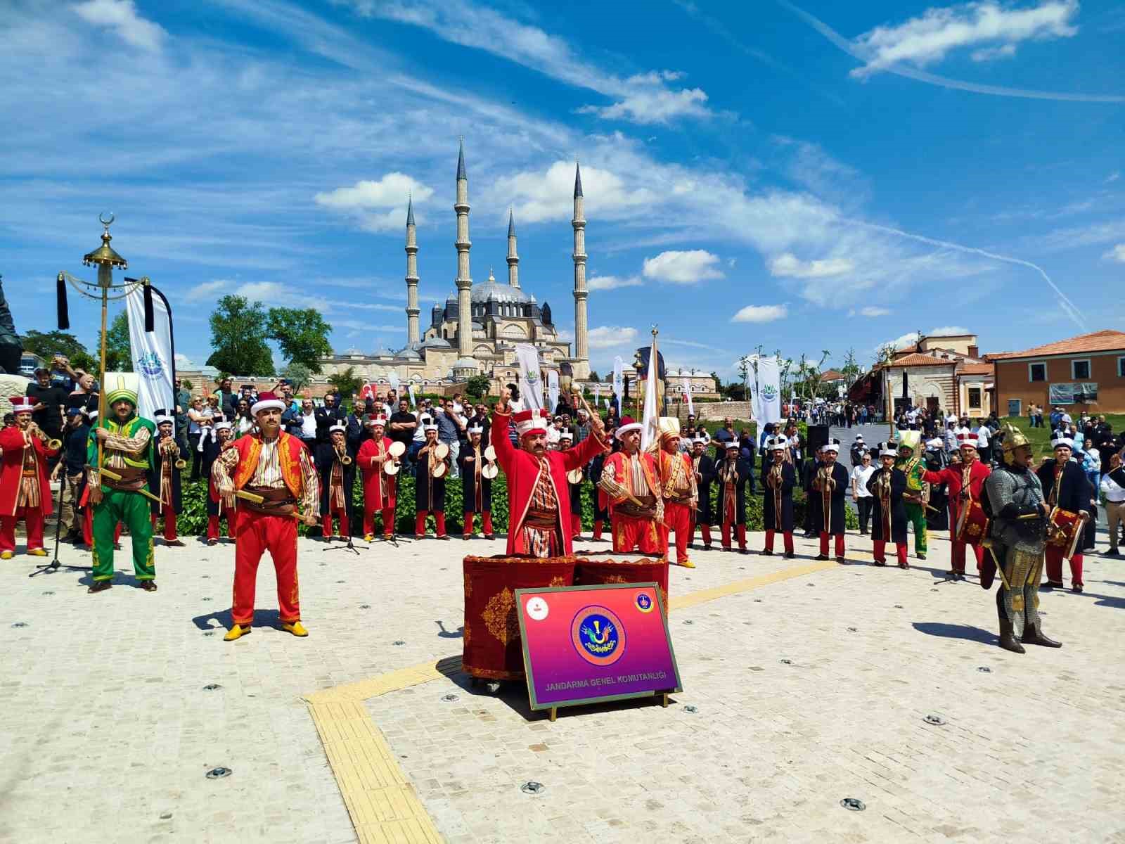 Edirne’de fetih coşkusu: Selimiye Meydanı’nda mehteran konseri düzenlendi