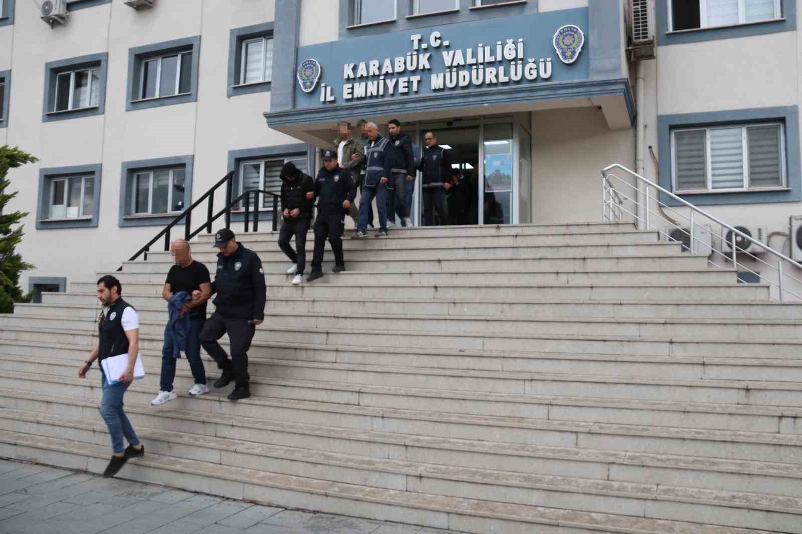 Sahte yatırım vaadiyle dolandırıcılık yapan &ccedil;ete &ccedil;&ouml;kertildi: 18 tutuklama
