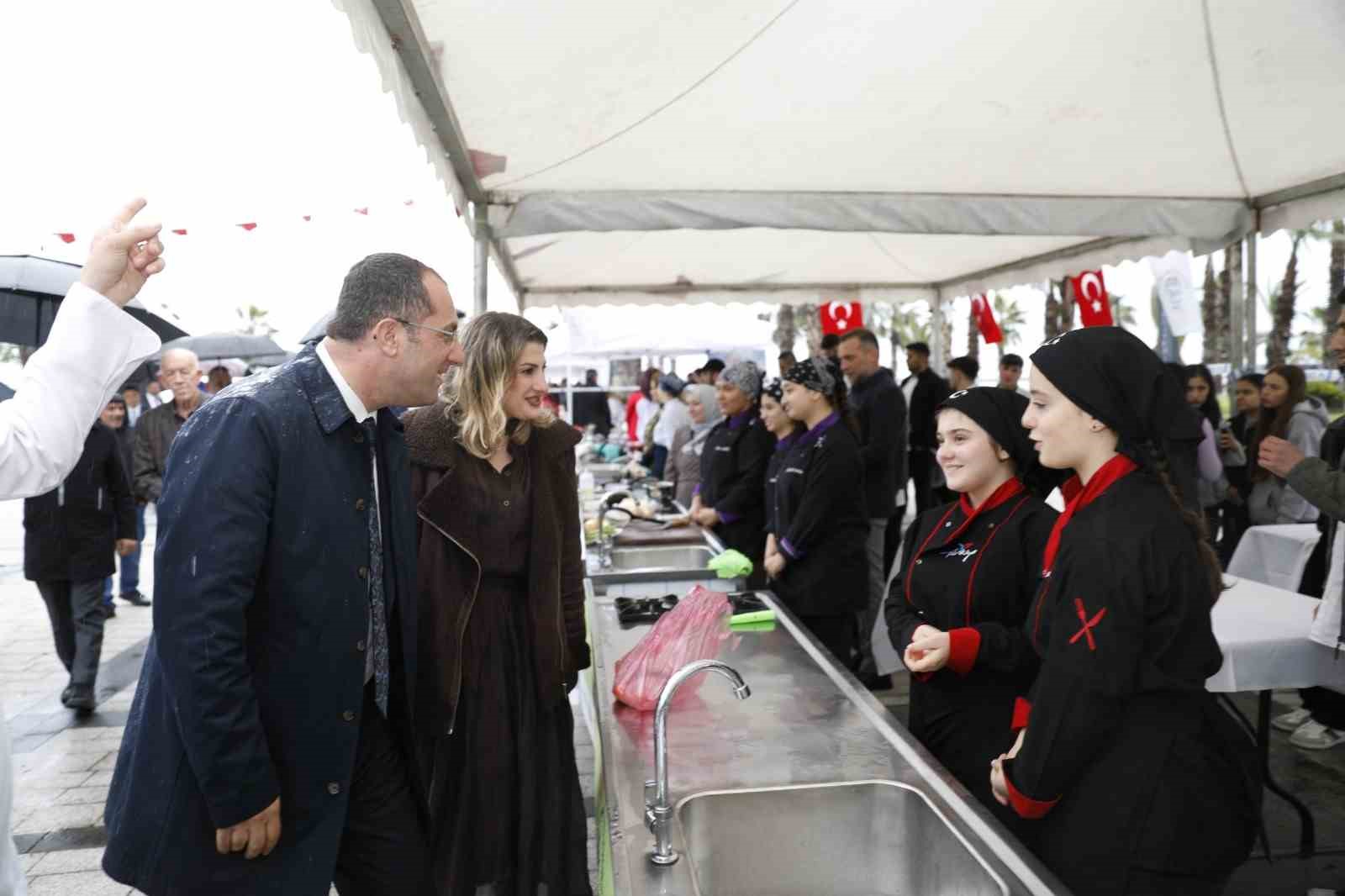 Ak&ccedil;aabat&rsquo;ta GastroFest r&uuml;zgarı
