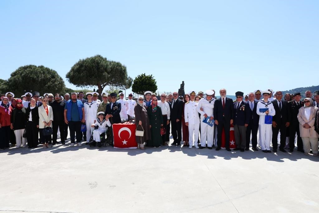 &Ccedil;anakkale&rsquo;de engelli gen&ccedil;ler askerlik heyecanını yaşadı
