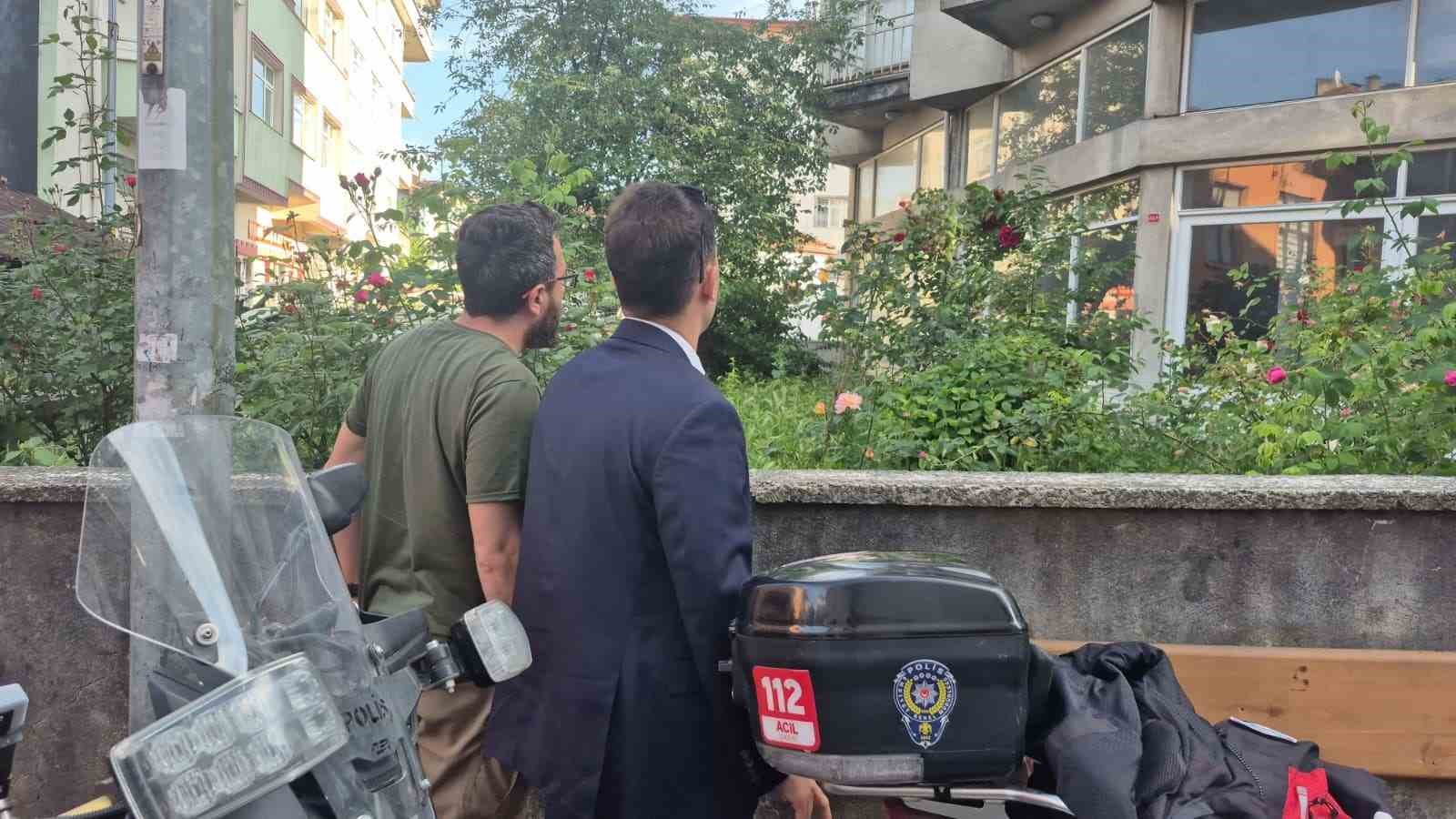 Evin bahçesine bırakılan şüpheli çanta fünye ile patlatıldı