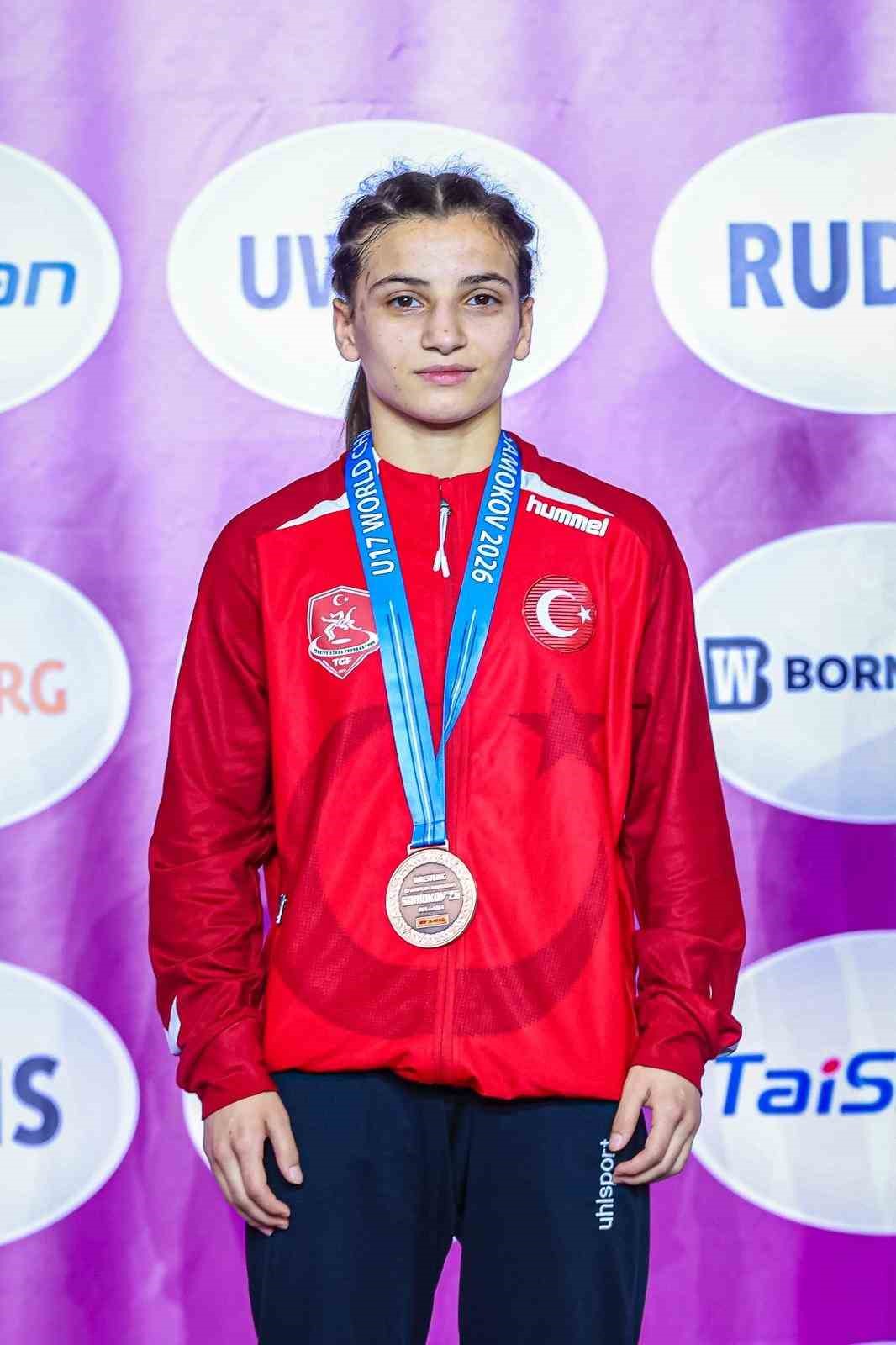 U17 Avrupa G&uuml;reş Şampiyonası&rsquo;nda Şirin Askara bronz madalya kazandı
