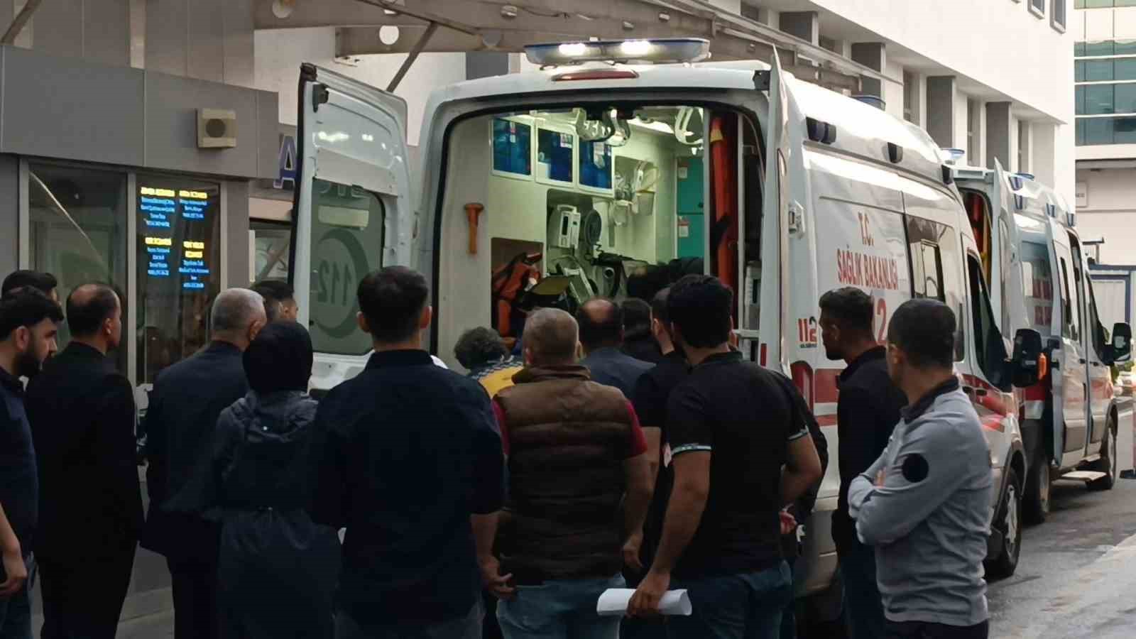 Batman&rsquo;da yıldırımın isabet ettiği &ccedil;oban ağır yaralandı

