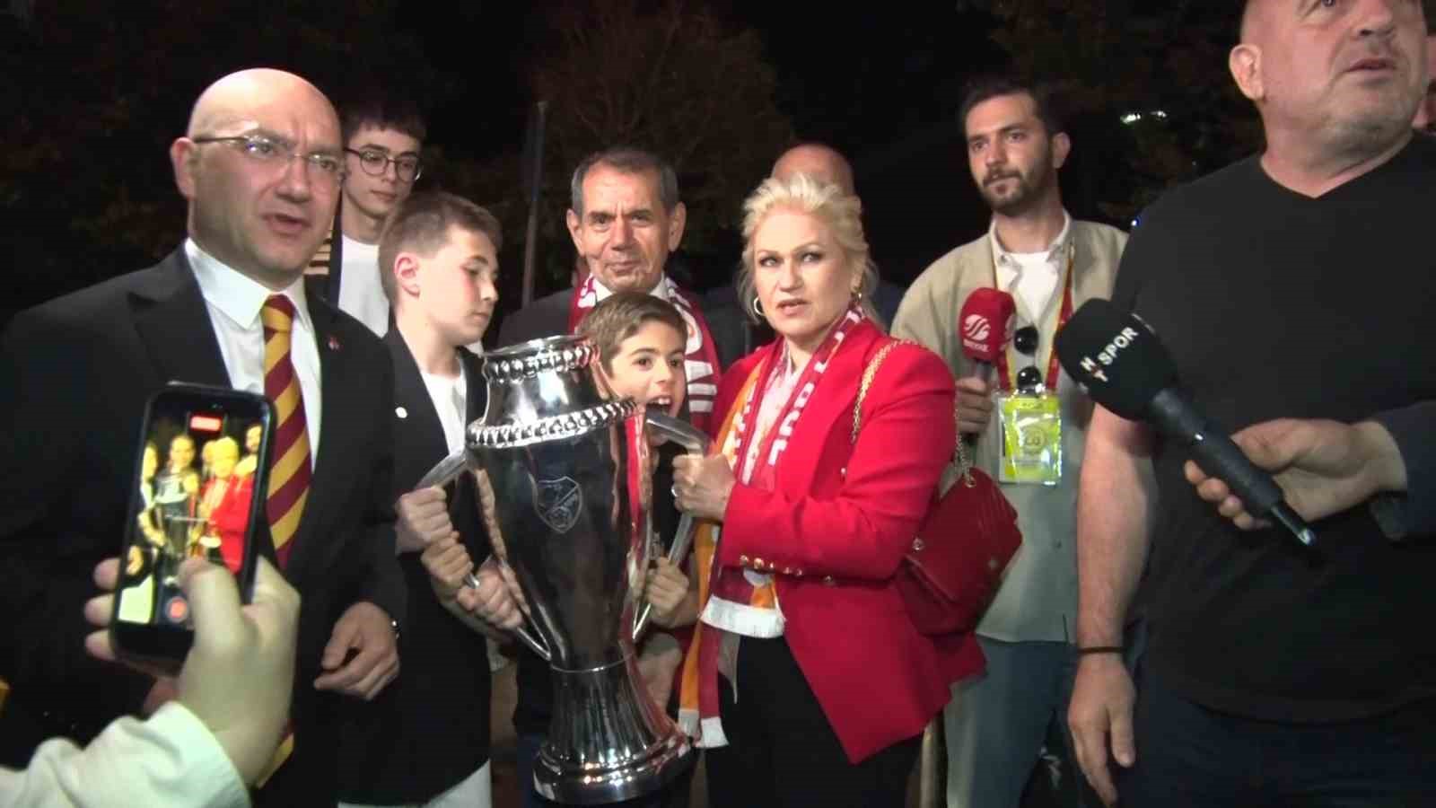 Dursun &Ouml;zbek: "Icardi bizim ikon oyuncumuz kendisi ile yeni sezon i&ccedil;in g&ouml;r&uuml;şeceğiz"
