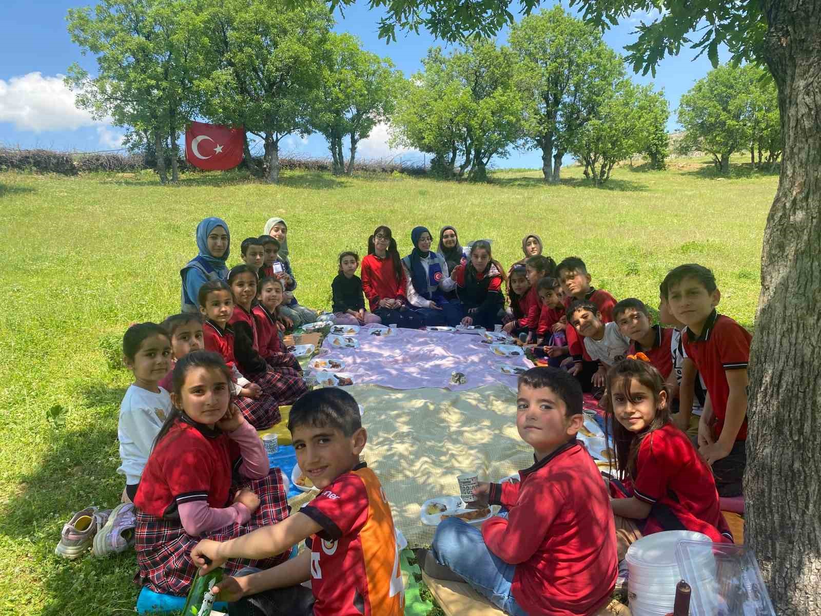 Arıcak’ta İyilik Projesi sürüyor
