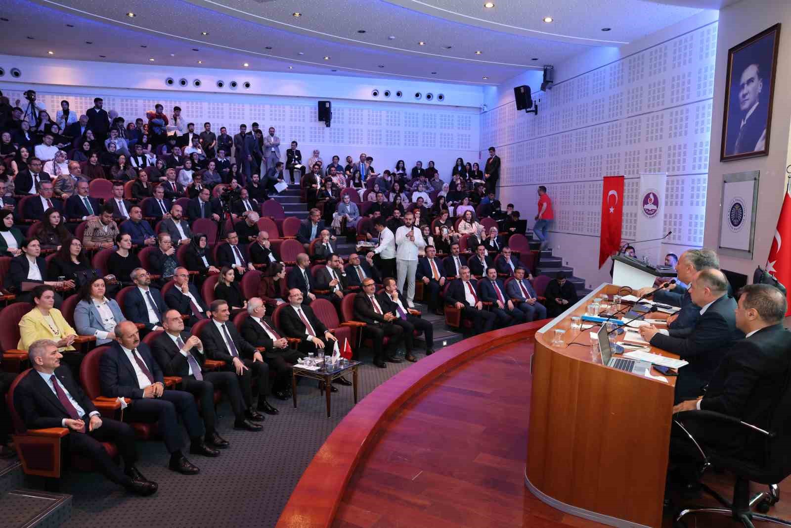 Hukuk devleti, temel haklar ve akademik perspektif aynı platformda buluştu
