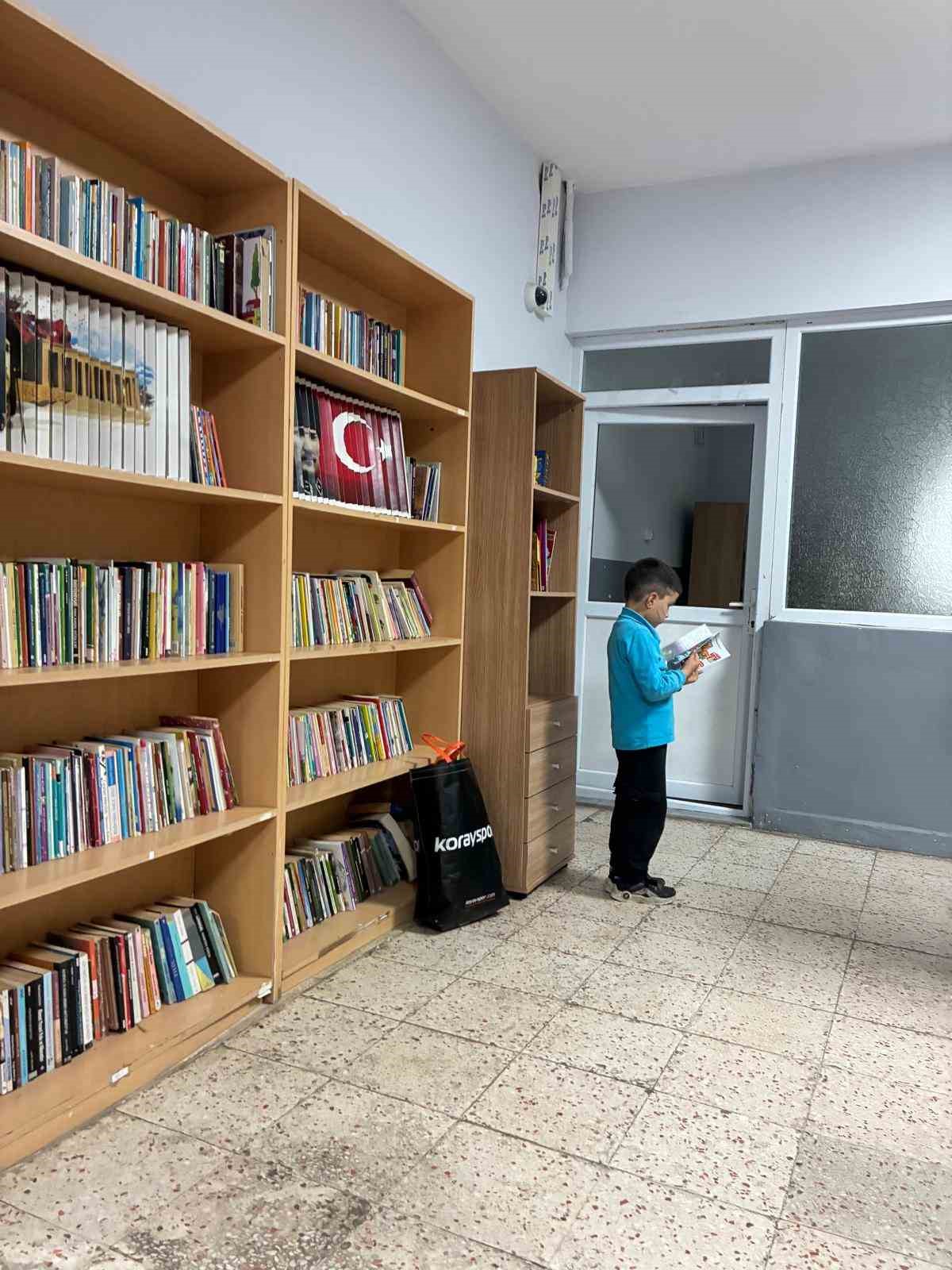 &Uuml;mitalan K&ouml;y&uuml;&rsquo;nde &ccedil;ocuklara kitap desteği
