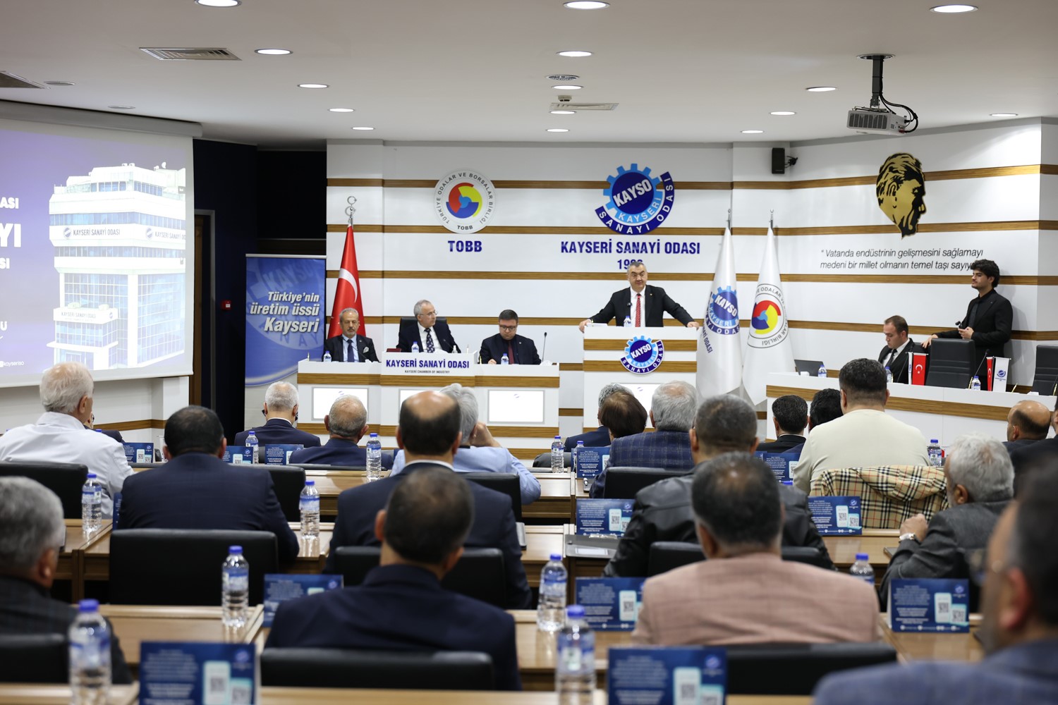 Başkan B&uuml;y&uuml;ksimitci: "&Uuml;retimin s&uuml;rd&uuml;r&uuml;lebilirliği i&ccedil;in sanayicimizin desteklenmesi şart"
