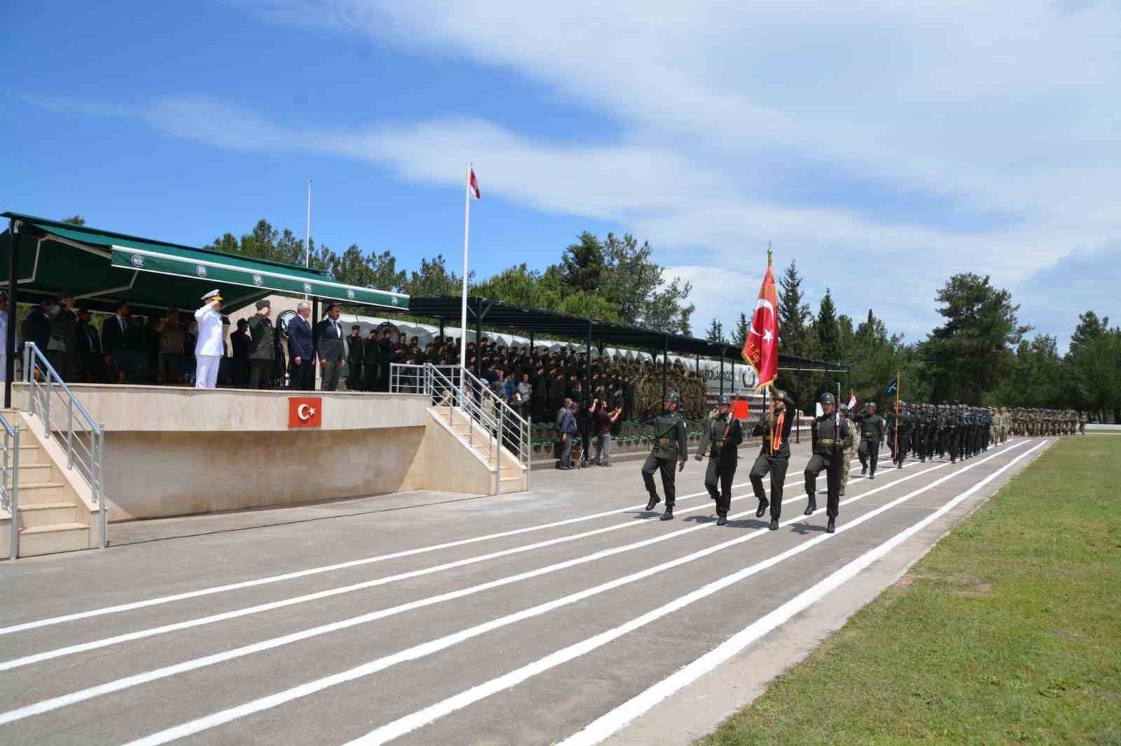 İskenderun&rsquo;da engelli bireyler temsili askerlik t&ouml;reninde yemin etti
