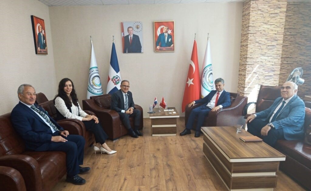 Dominik Cumhuriyeti Büyükelçisi’nden SANKON’a ziyaret