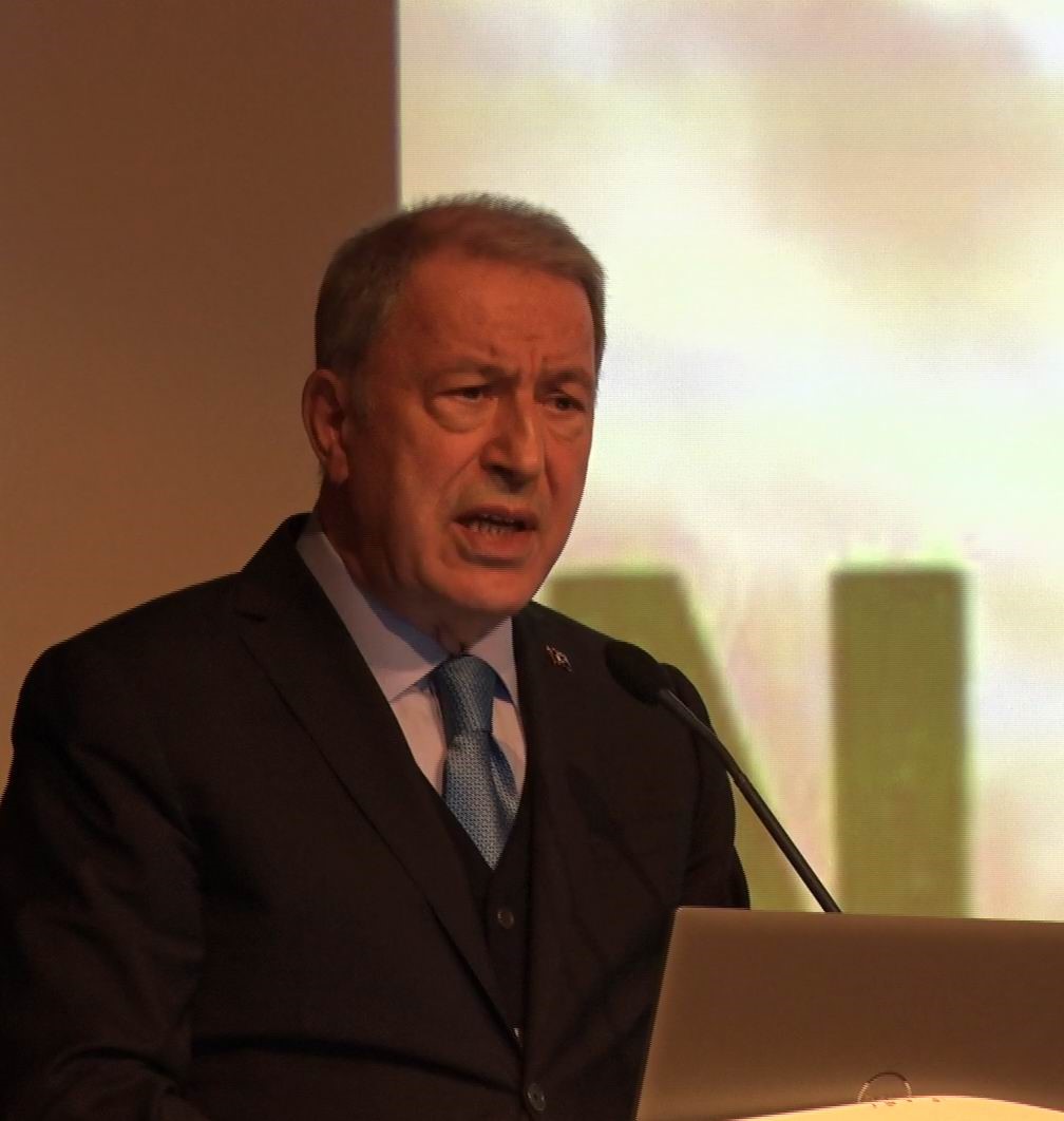 Hulusi Akar: "G&uuml;&ccedil;, beka ve refahın istikrarı i&ccedil;in eğitimi olmazsa olmaz g&ouml;r&uuml;yoruz"

