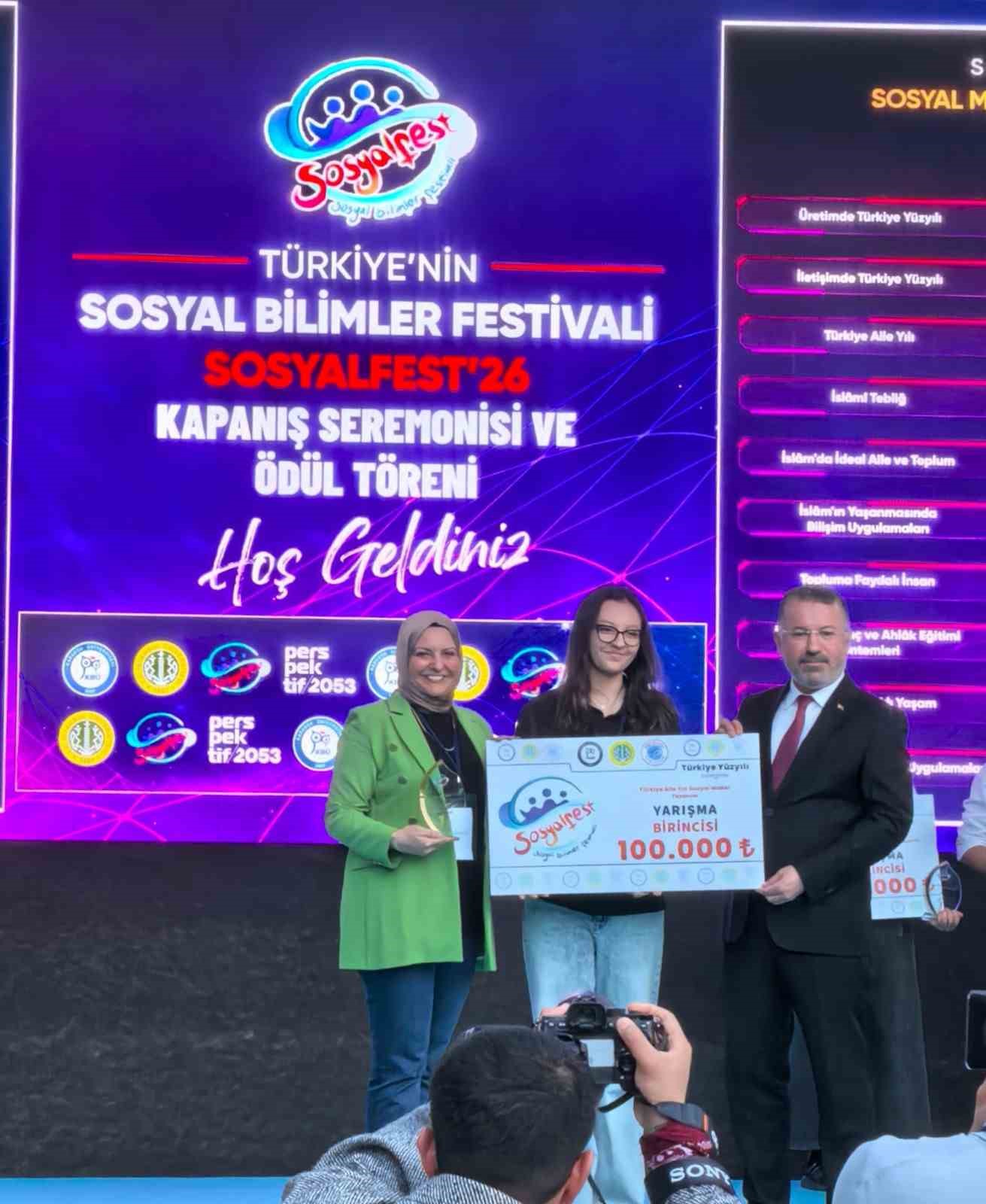 Lise &ouml;ğrencisi İkra Seltu G&uuml;ler&rsquo;in b&uuml;y&uuml;k başarısı
