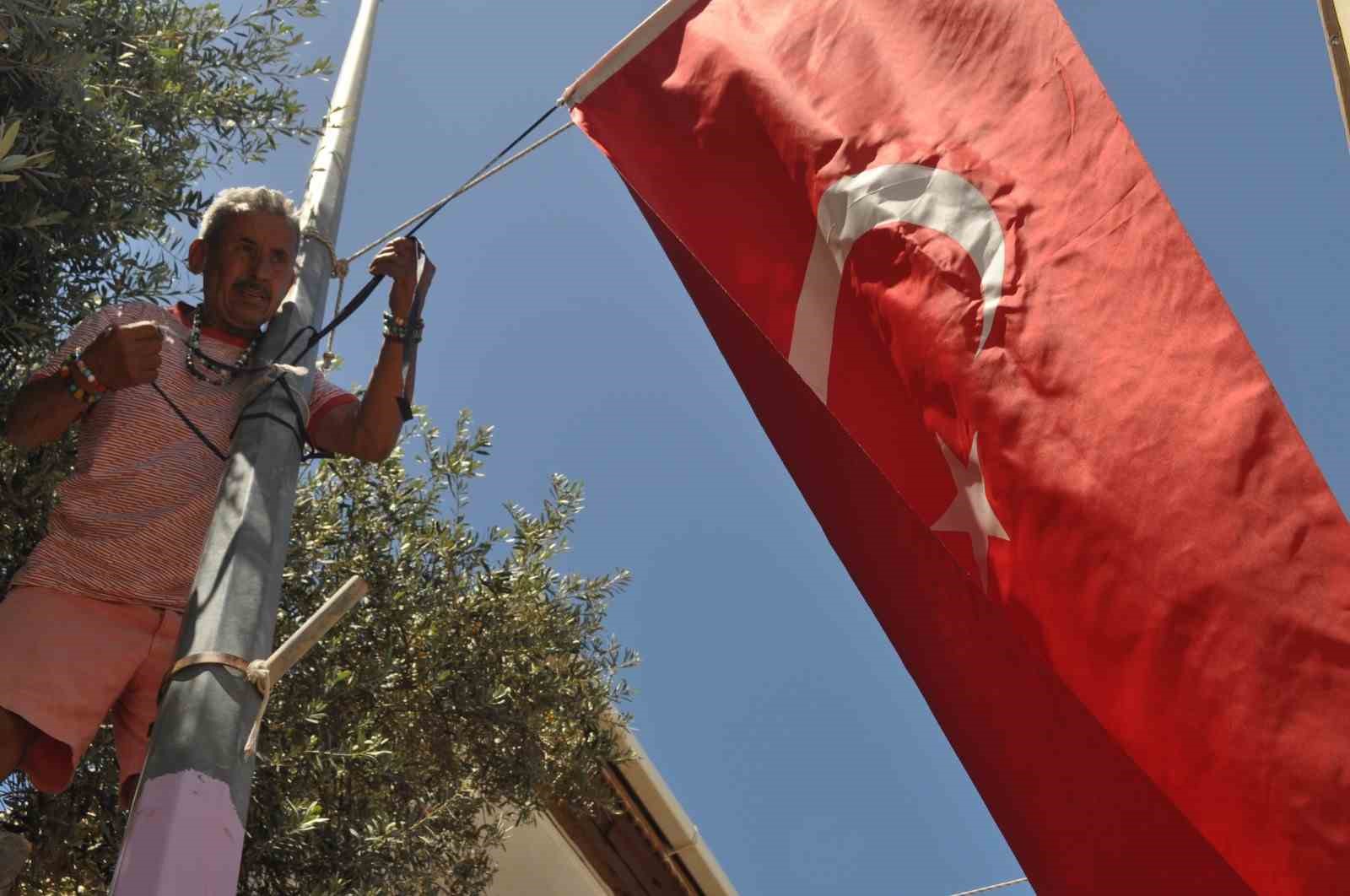 Marmaris&rsquo;in "Bayrak Dedesi" Selimiye&rsquo;yi 19 Mayıs&rsquo;a hazırlıyor
