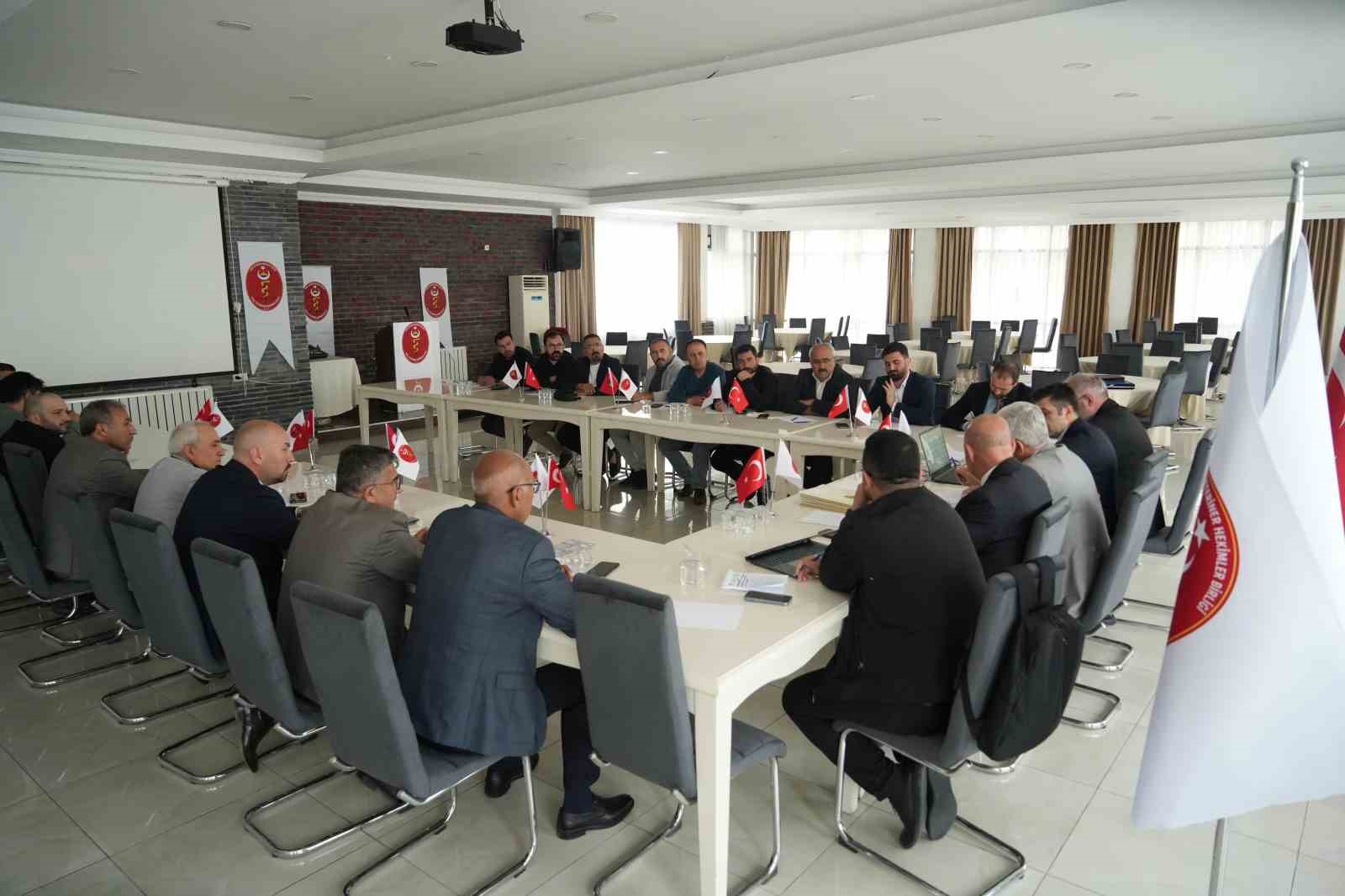 T&uuml;rk Veteriner Hekimleri Birliği b&ouml;lge toplantısı Muş&rsquo;ta yapıldı
