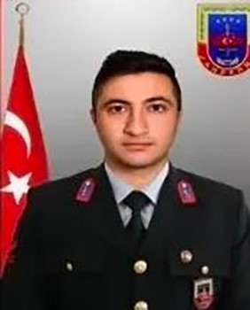 Uzman &Ccedil;avuş Emrah T&uuml;rkoğlu, son yolculuğuna uğurlandı
