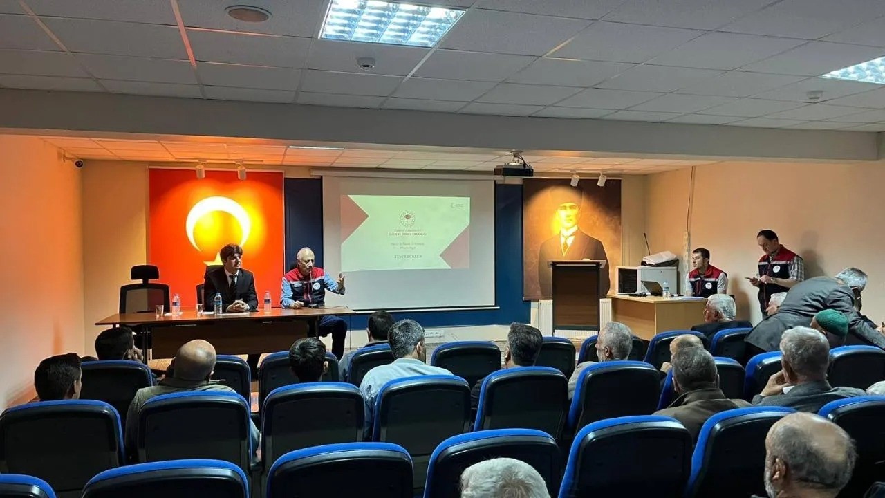 Sinop&rsquo;ta &uuml;reticilere hibe ve destek bilgilendirmesi
