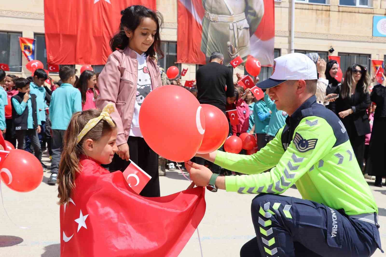 Siirt&rsquo;te Milli Aile Haftası kapsamında &ccedil;ocuk ve ailelere y&ouml;nelik eğitimler d&uuml;zenlendi
