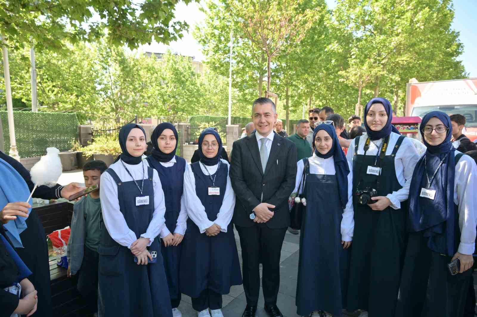 Esenyurt&rsquo;ta Kağıt Kalem Oyunları Turnuvası finali d&uuml;zenlendi
