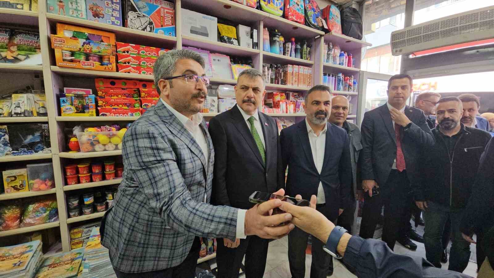Bakan Çiftçi, Adilcevaz’ı ziyaret etti