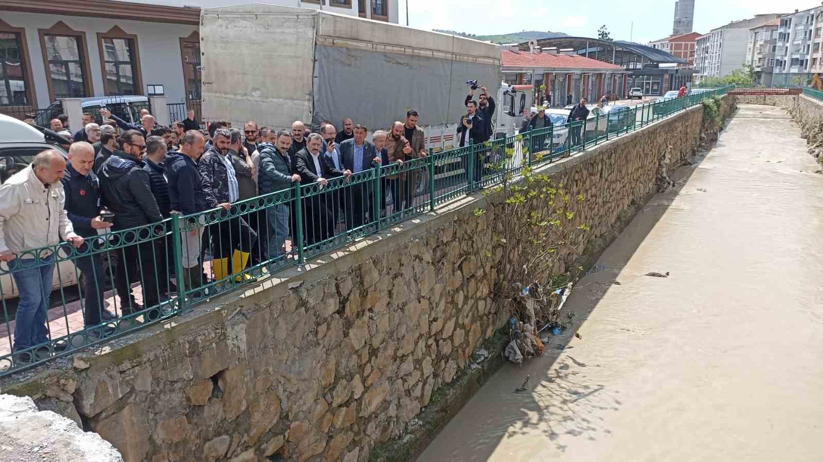 Selde zarar g&ouml;ren esnafa faizsiz kredi ve erteleme desteği
