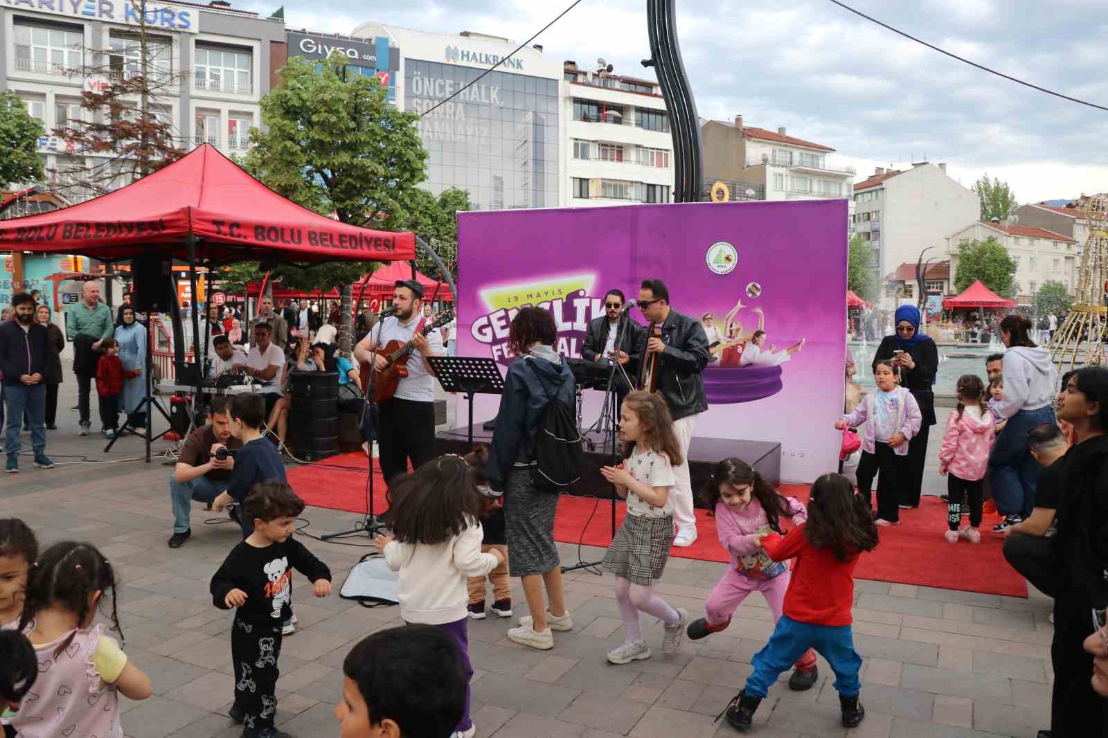 Bolu&rsquo;da Gen&ccedil;lik Konseri&rsquo;ne yoğun ilgi
