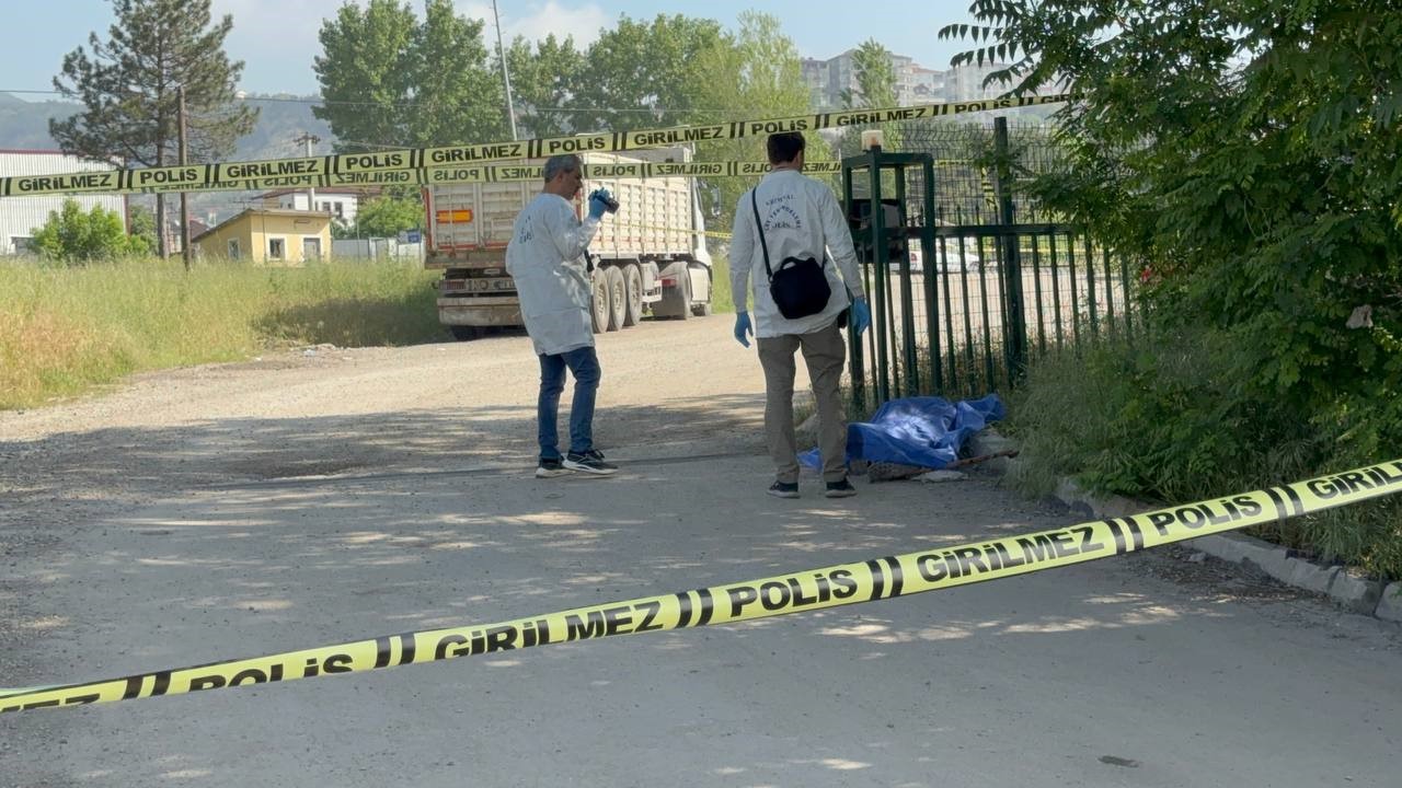Yangından kurtulmuştu, sokakta ölü bulundu