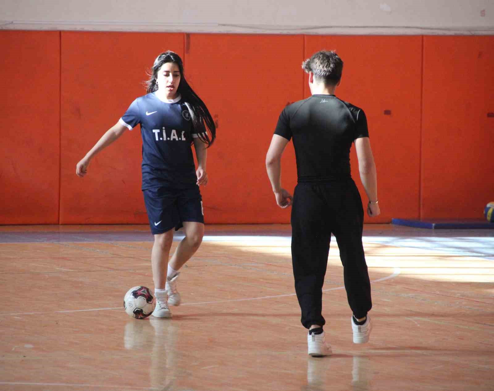 Okul çıkışı sporla kötü alışkanlıklardan uzaklaşıyorlar